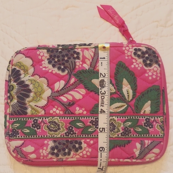Vera Bradley Tablet Case Priscilla Pink Pattern, Like New - Picture 7 of 7